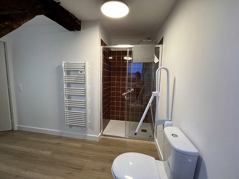 Salle de bain Maison partagee pour seniors de Troyes